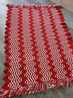 Vintage Handmade Crochet Blanket Red White Afghan Throw 64x43 Fringe Retro